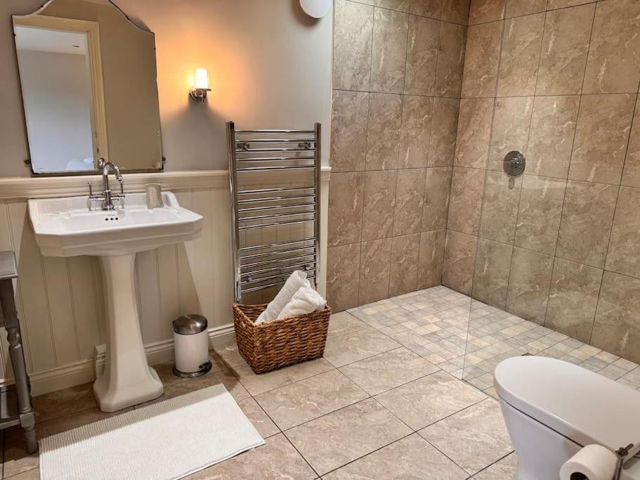 Luxury Barn With Sauna Near Welcoming Families, Friends, Groups Holiday home York